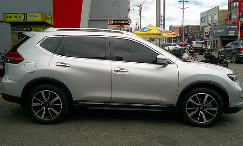 Nissan X-Trail 2.5 E...