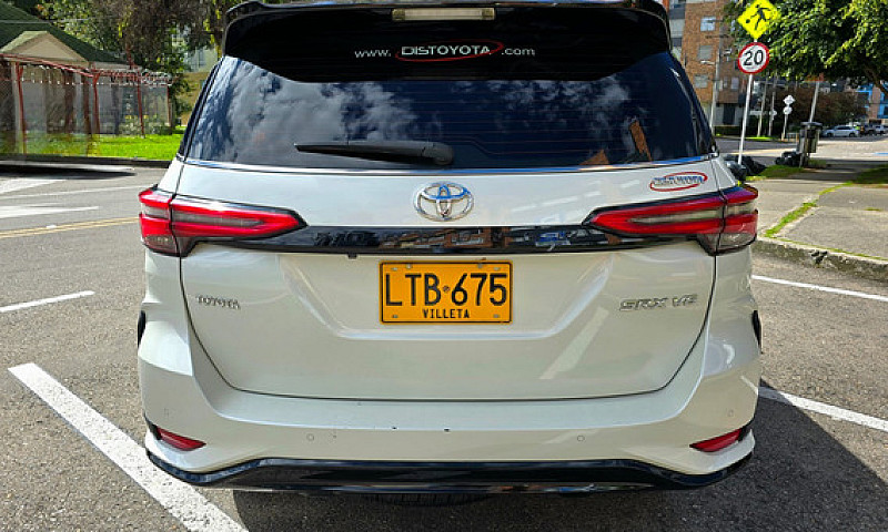 Toyota Fortuner Srx ...