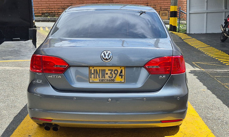 Volkswagen Jetta 2.5...