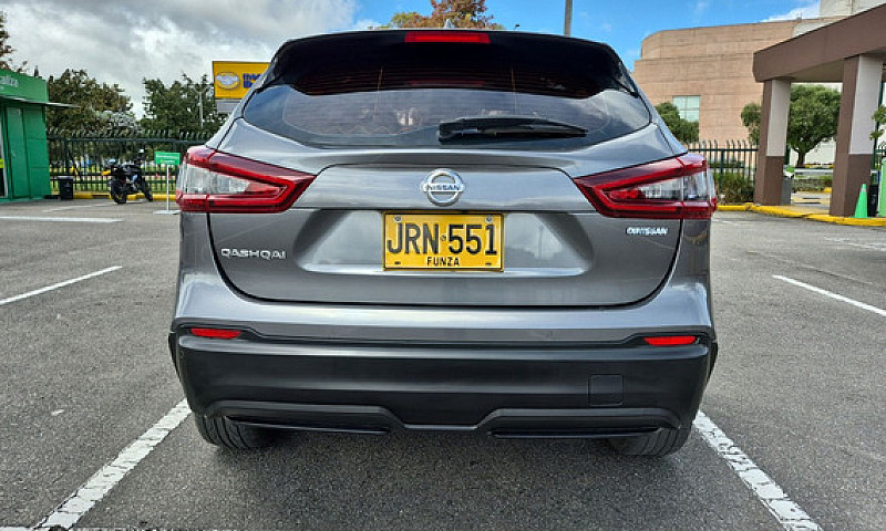 Nissan Qashqai 2.0 E...