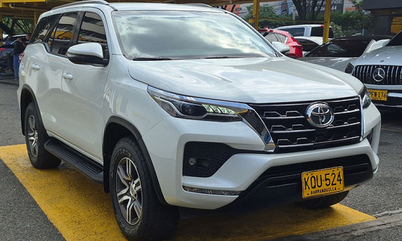 Toyota Fortuner 2.4 ...