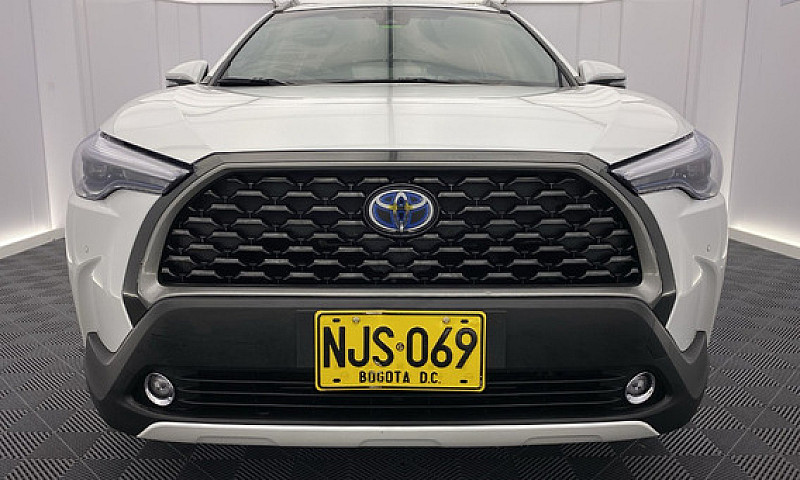 Toyota Corolla Cross...