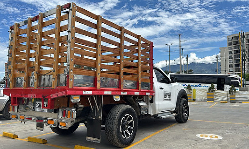 Nissan Frontier 2.5L...