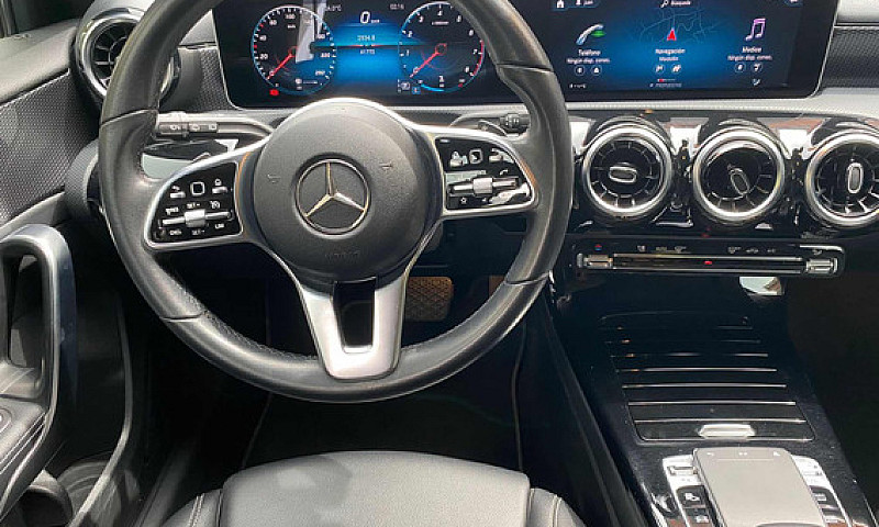 Mercedes-Benz A200 P...