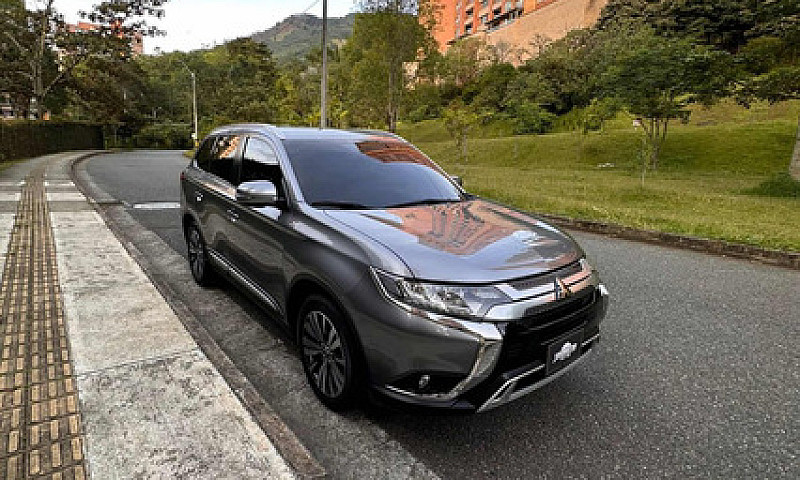 Mitsubishi Outlander...