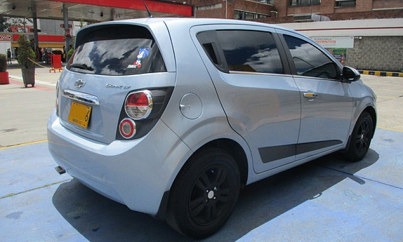 Chevrolet Sonic Lt  ...