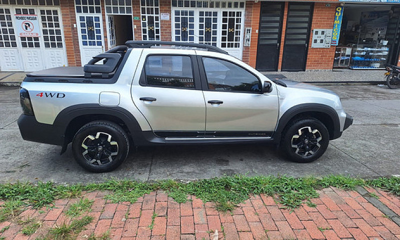 Renault Oroch 1.3...