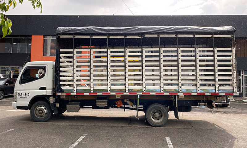 Mitsubishi Fuso 4.9 ...