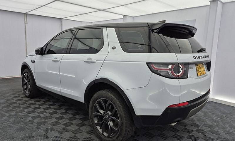 Land Rover Discovery...