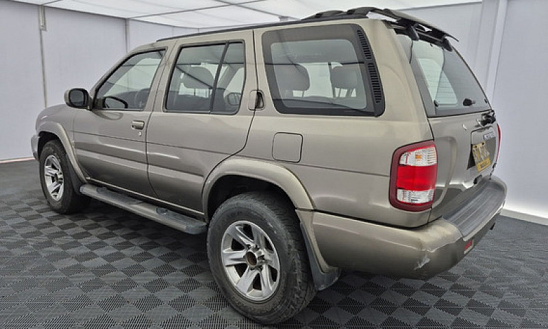 Nissan Pathfinder 3....