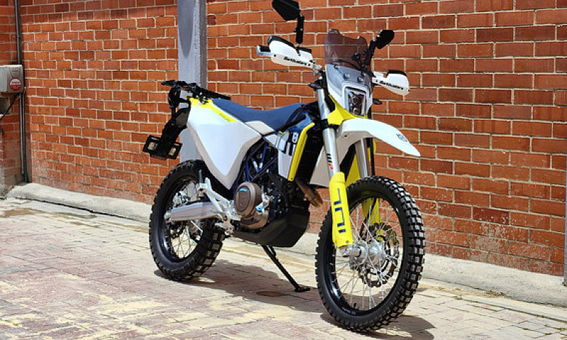 Husqvarna 701 Enduro...