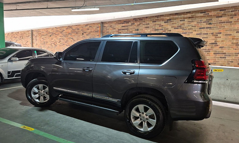 Toyota Prado 2.8 Txl...