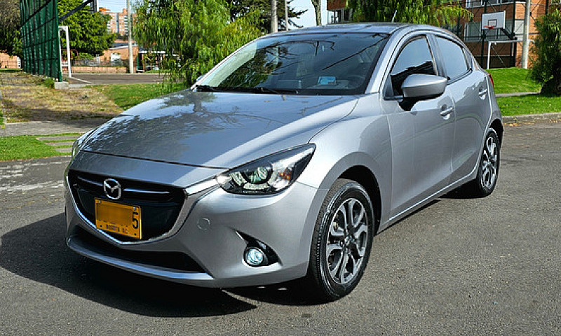 Mazda 2 Grand Tourin...