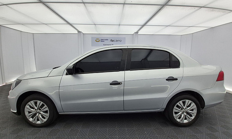 Volkswagen Voyage 1....