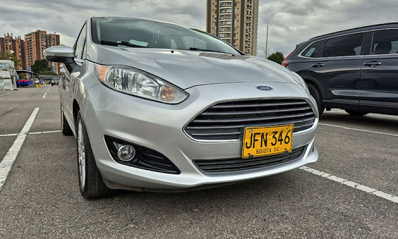 Ford Fiesta 1.6 Tita...