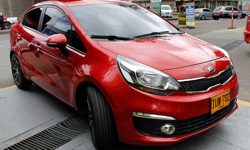 Kia Rio 1.5 R Mt...
