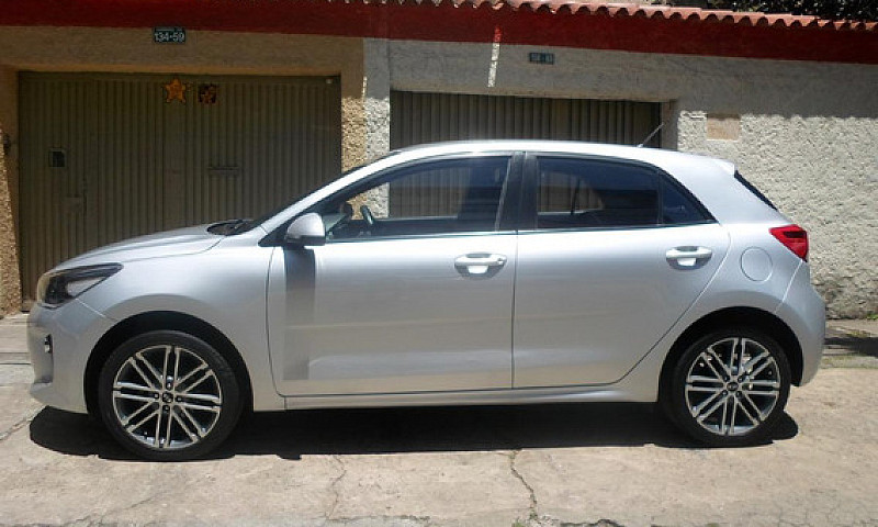 Kia Rio 1.4 Vibrant ...