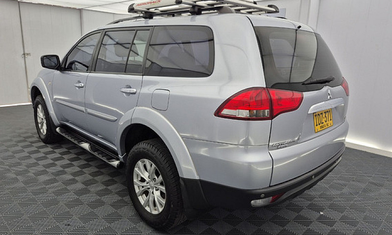 Mitsubishi Nativa 2....