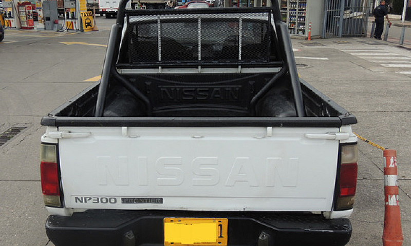 Nissan Np300 Frontie...
