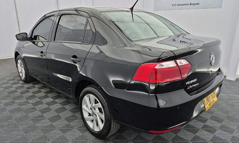 Volkswagen Voyage 1....