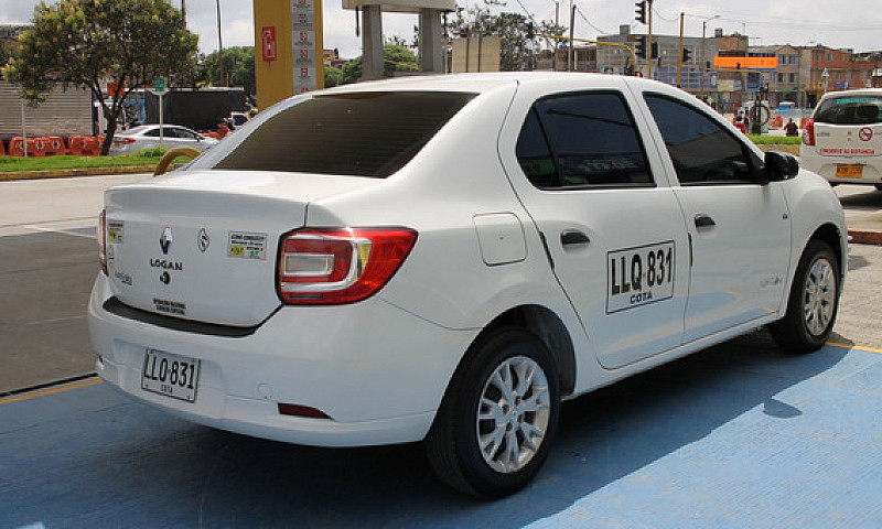 Renault Logan 1.6 Li...