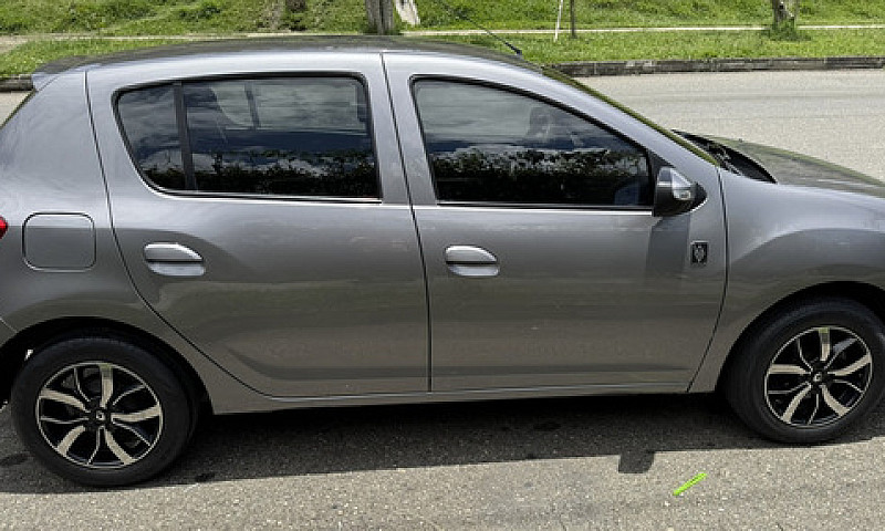 Renault Sandero 1.6 ...