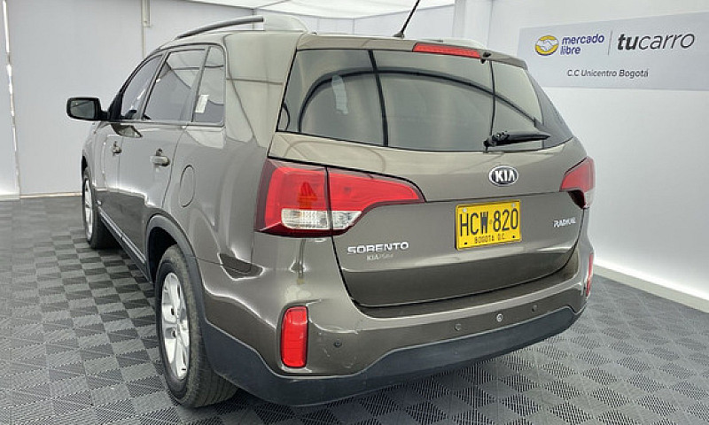 Kia Sorento 2.4 Sore...