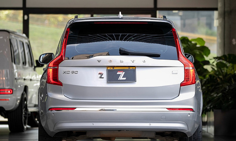 Volvo Xc90 T8...