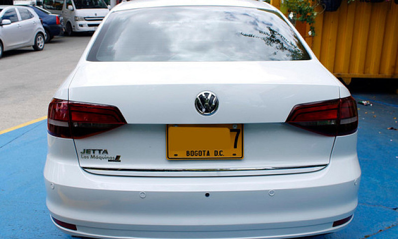 Volkswagen Jetta 2.0...