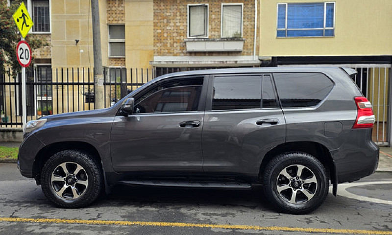 Toyota Prado 3.0 Tx...