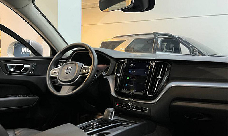 Volvo Xc60 B5 Moment...