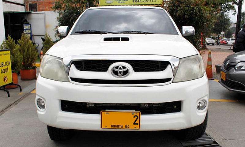 Toyota Hilux 3.0 Srv...