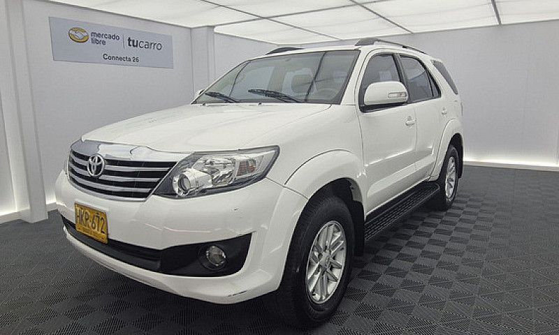 Toyota Fortuner 2.7L...