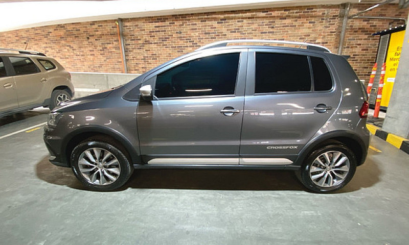 Volkswagen Cross Fox...