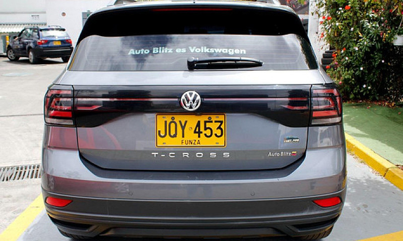 Volkswagen T-Cross 1...