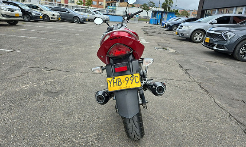 Suzuki Inazuma 250...