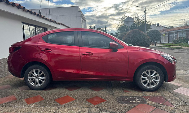 Mazda 2 Touring 1.5...