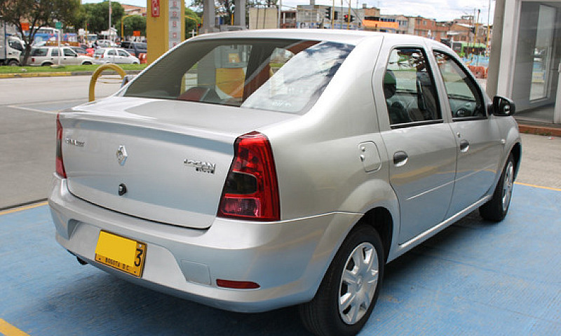 Renault Logan 1.4 Fa...
