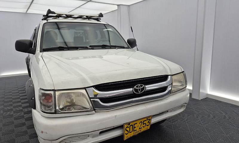 Toyota Hilux 2.4 Et...
