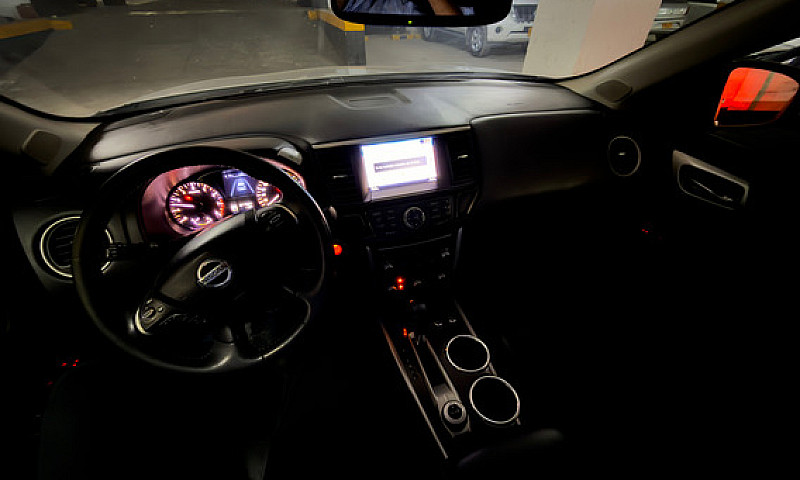 Nissan Pathfinder 3....