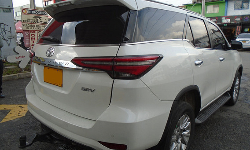 Toyota Fortuner 2.4 ...