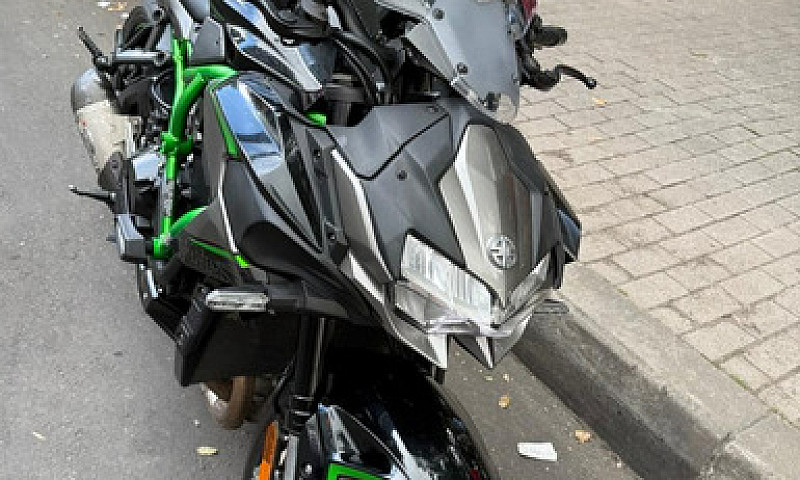 Kawasaki Zh2...