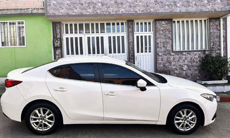 Mazda 3 Touring 2017...