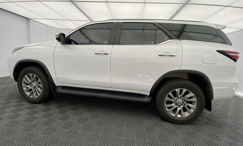 Toyota Fortuner...