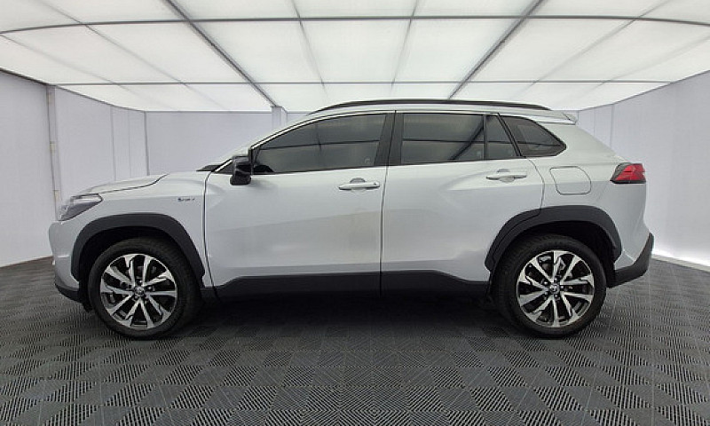 Toyota Corolla Cross...