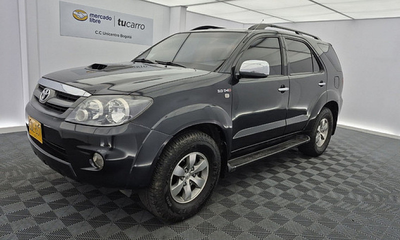 Toyota Fortuner 3.0 ...