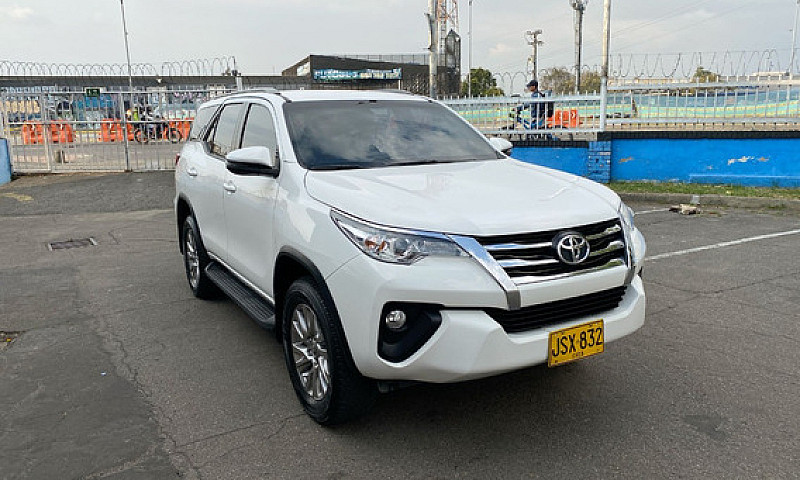 Toyota Fortuner 2.4 ...