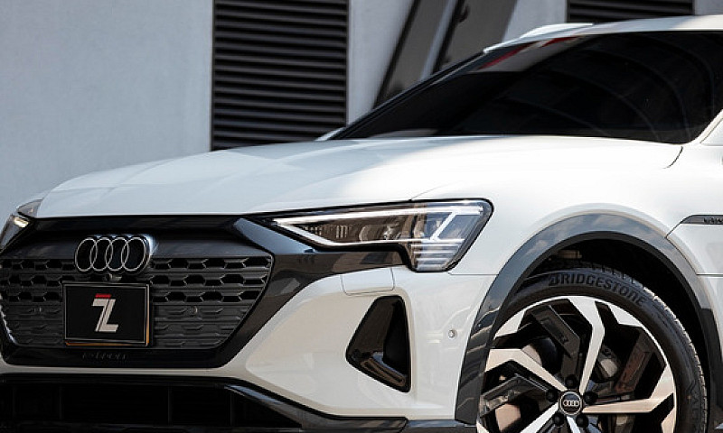 Audi Q8 E-Tron 55 Qu...