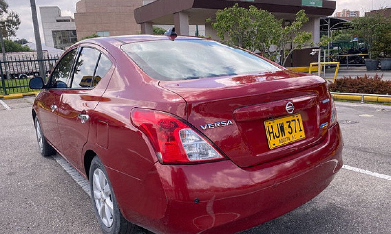 Nissan Versa 1.6 Anv...
