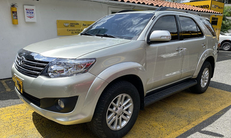 Toyota Fortuner 2.7 ...